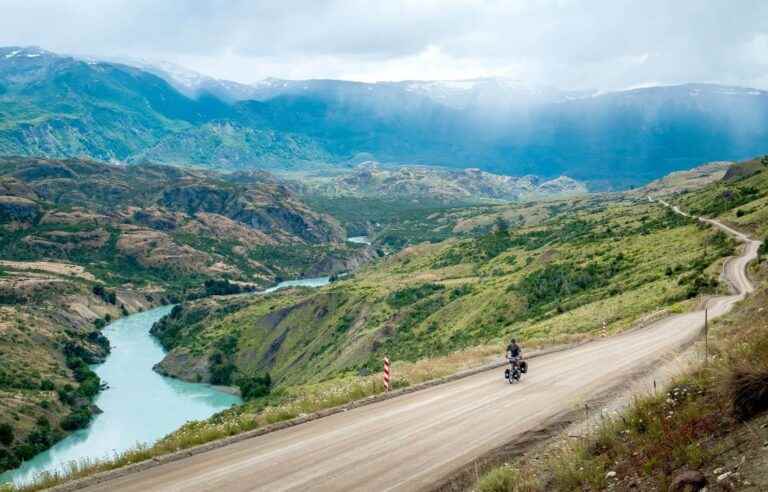 Jonathan B. Roy meets the “beautiful world” by bike