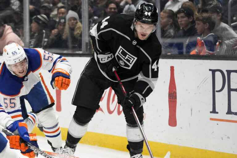 Los Angeles Kings |  Michael Anderson agrees to 8-year contract extension