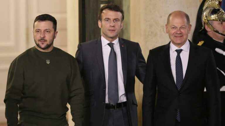 Macron and Zelensky will travel together this morning to the EU summit in Brussels