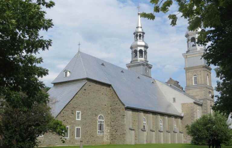 One of the oldest bells in North America finally protected by Quebec