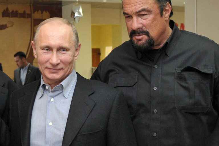 Putin decorates American actor Steven Seagal