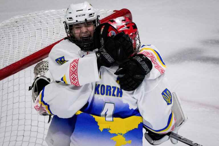 Quebec Peewee Tournament |  A victory for Ukraine dedicated to those who are at the front and in the sky