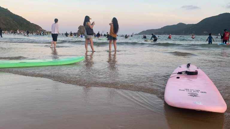 REPORTING.  ‘Like a release’ after Covid-19, Chinese tourists flock to the tropical island of Hainan