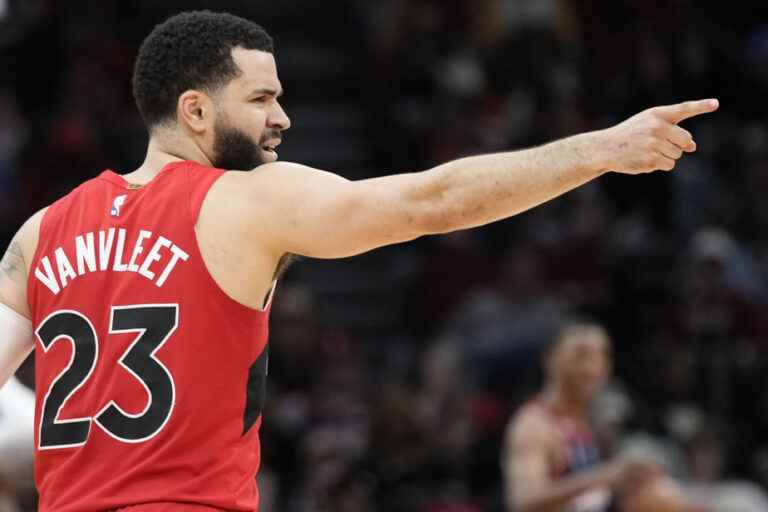 Raptors 117 – Rockets 111 |  Raptors overcome slow start