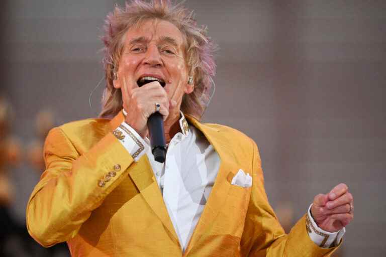 Rare Rod Stewart recording up for auction