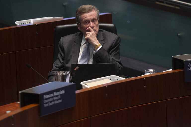 Relationship with a former employee |  Toronto mayor officially tenders his resignation