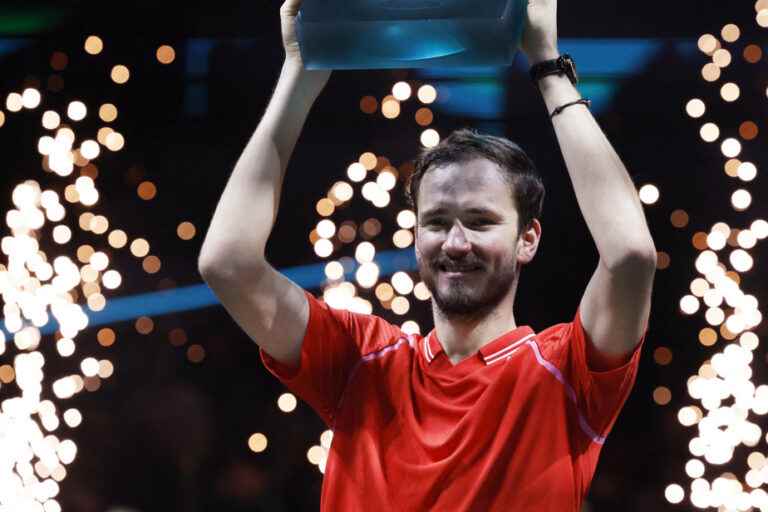 Rotterdam Tournament |  Medvedev comes from behind to beat Sinner in final