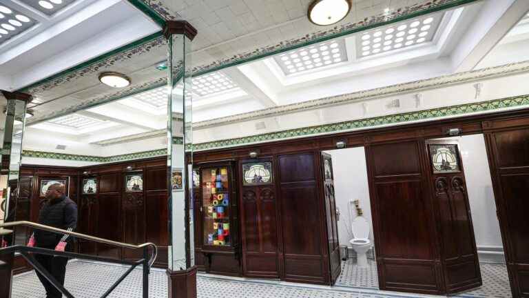 The Art Nouveau public toilets of the Madeleine, classified as a historical monument, have reopened