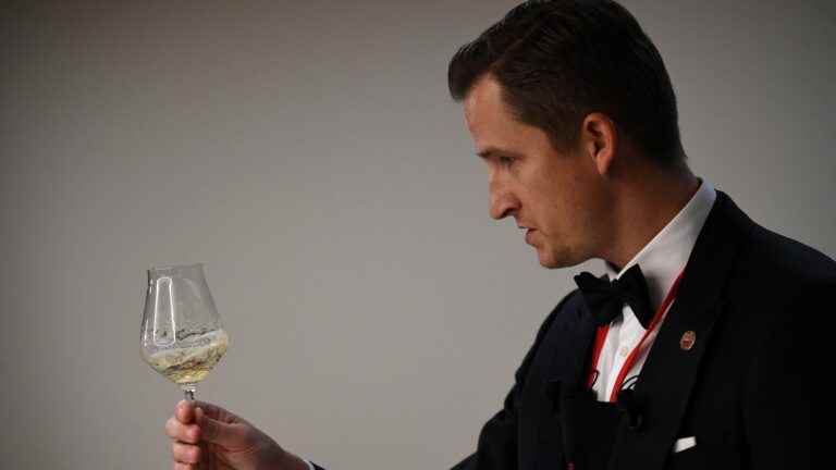 The Latvian Raimonds Tomsons wins the competition for the best sommelier in the world, the French Pascaline Lepeltier comes fourth