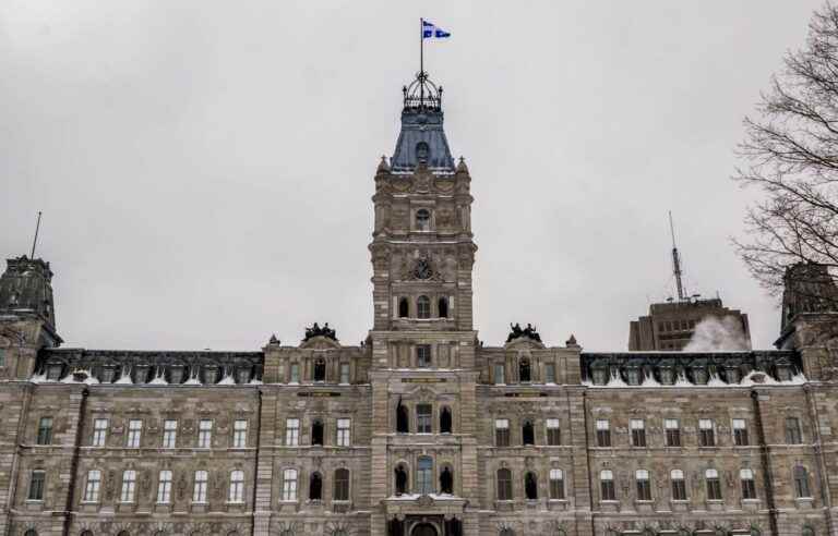 The archives of the PQ evacuated from the Parliament building