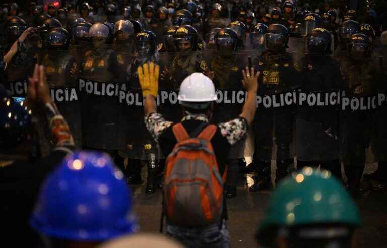 Thousands of protesters flock to Lima