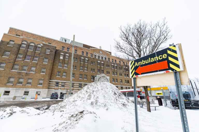 Two scenarios for the Lachine hospital