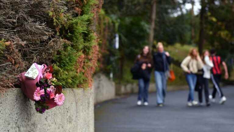 a minute of will be observed at 3 p.m. in tribute to the stabbed professor