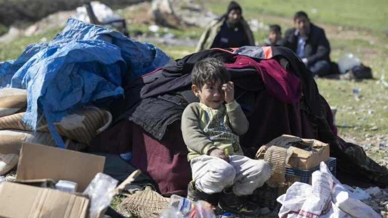 in the cold, without electricity or running water, the precarious life of the surviving children