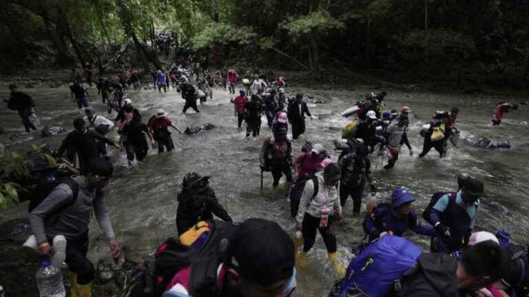 in the hell of the Darien Gap jungle with migrants trying to reach the United States