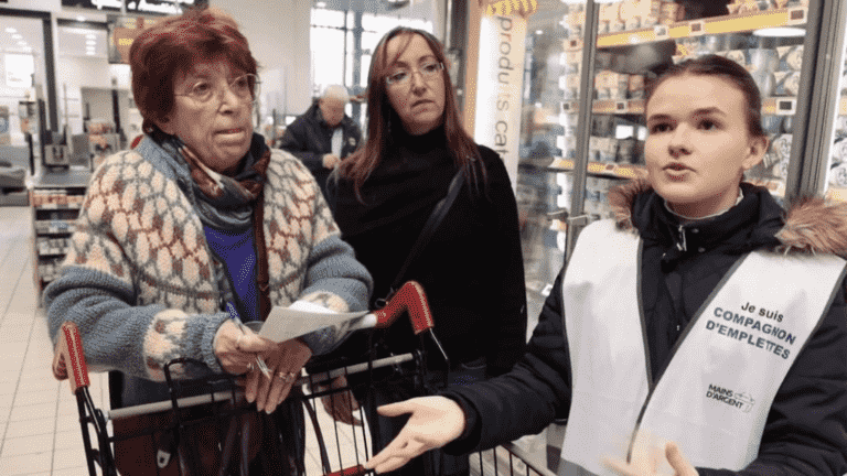 students accompany seniors to supermarkets