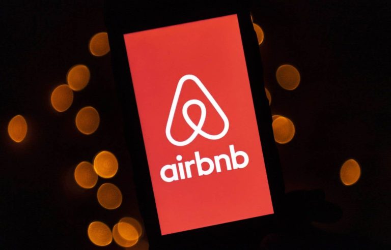 Airbnb will remove all illegal listings in Quebec