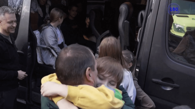 17 deported Ukrainian children return to their families