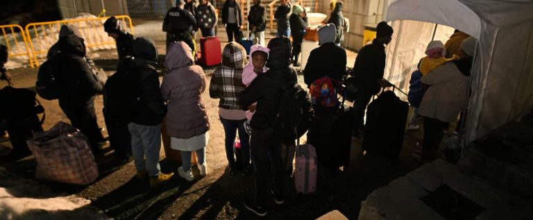 A final wave of migrants passes through Roxham at midnight to one