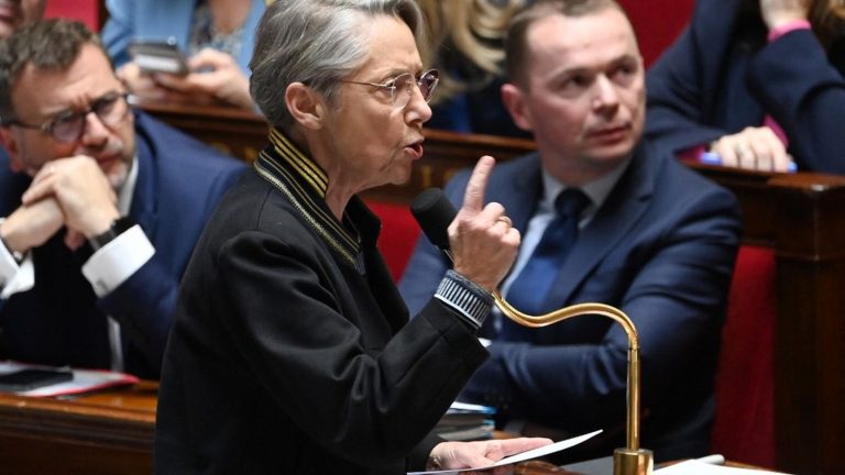 “A majority exists”, repeats Elisabeth Borne to the National Assembly