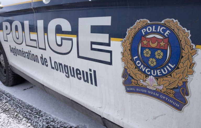 A young student was stabbed near a school in Longueuil