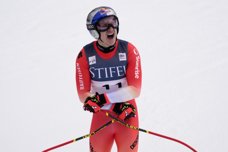 Alpine Skiing World Cup |  Marco Odermatt crowned super-G king in Aspen