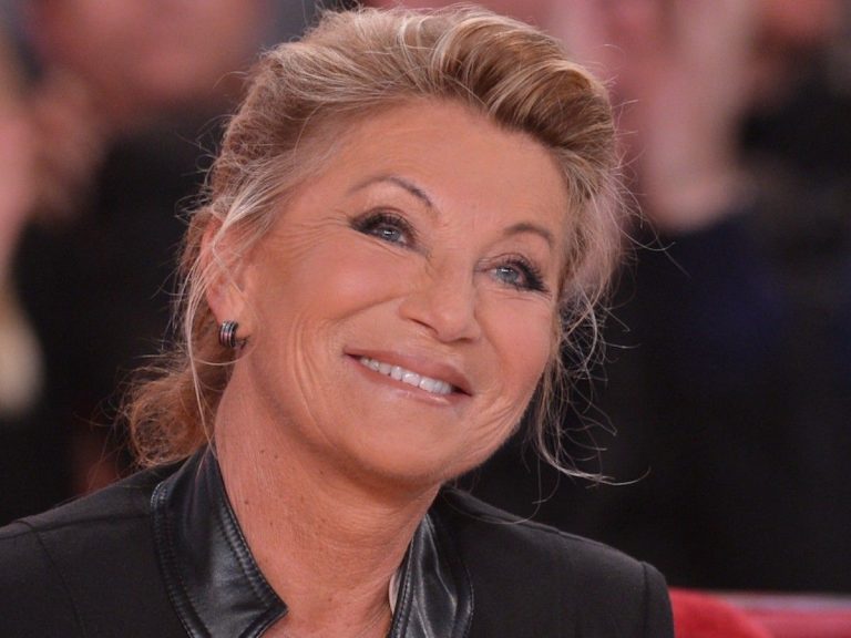 At 77, the icon pulls out all the stops for the new edition of Sidaction on France 2!