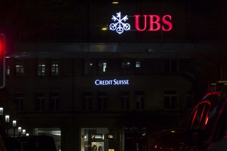 Authorities urge UBS bank to save Credit Suisse