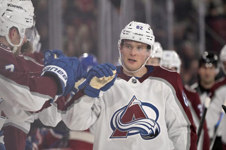 Avalanche 8 – Canadian 4 |  Artturi Lehkonen and reasons to smile