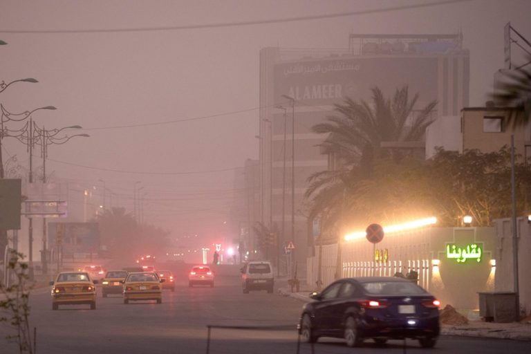 Baghdad rocked by its first sandstorm of the year