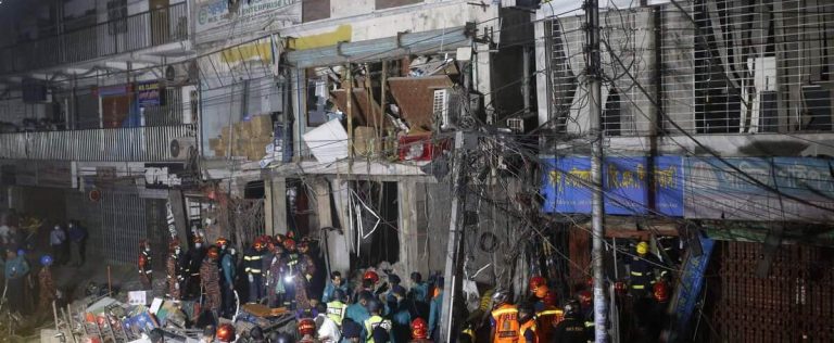 Bangladesh: 15 dead in the explosion of an office building