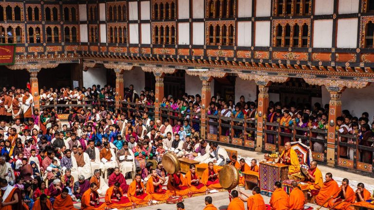 Bhutan’s recipe for happiness, which will soon no longer be a “poor country”