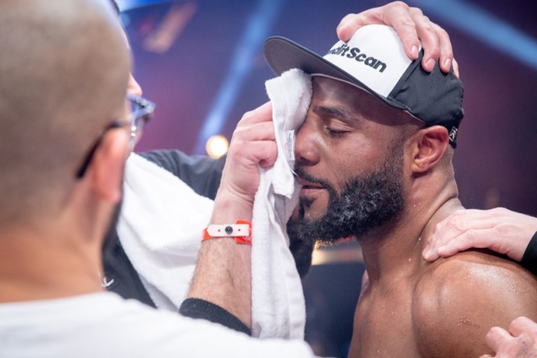 Boxing |  Jean Pascal loses by unanimous decision against Michael Eifert