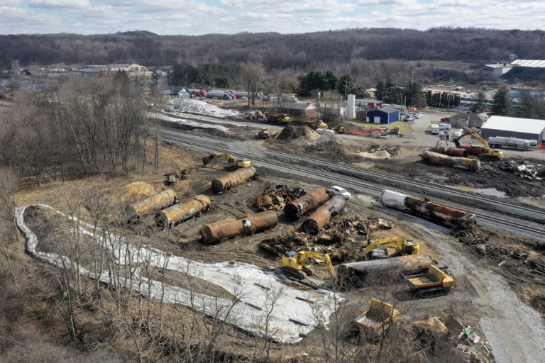 Chemical train derailment |  Ohio sues railroad