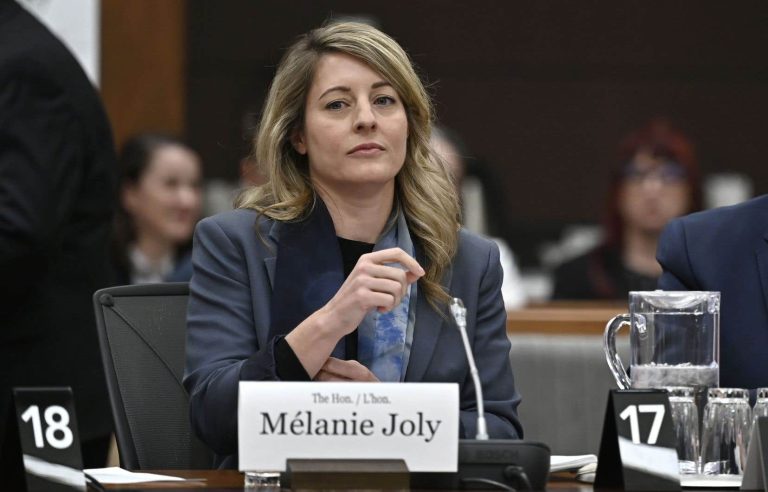 Chinese interference: difficult to expel diplomats, says Mélanie Joly