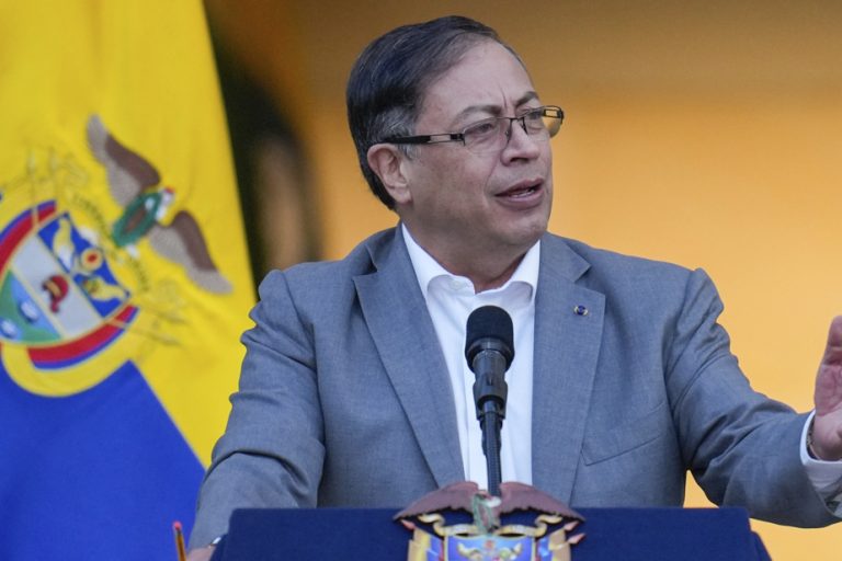 Colombia |  The government suspends its ceasefire with the main cartel