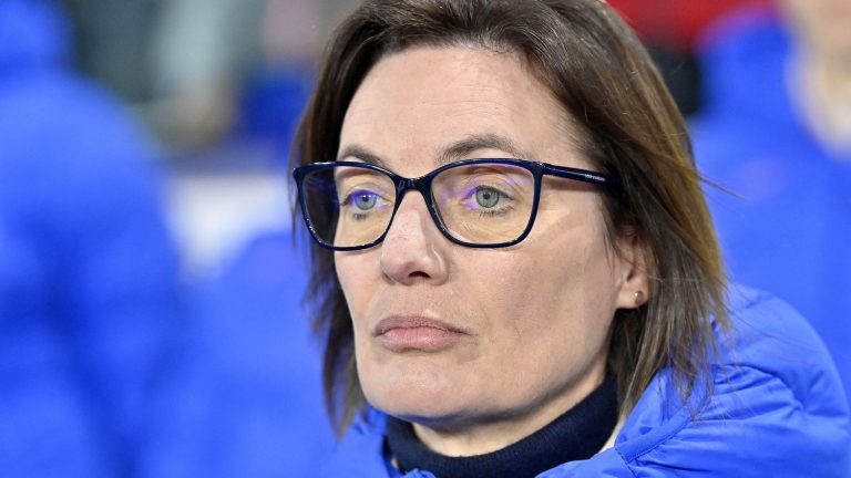 Corinne Deacon, the coach of the French women’s team, will be dismissed on Thursday