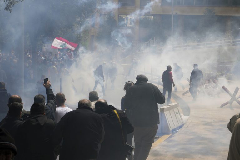 Economic crisis in Lebanon |  A demonstration dispersed with tear gas