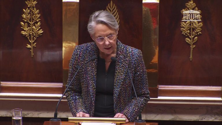 Elisabeth Borne engages the responsibility of the government by article 49.3 of the Constitution