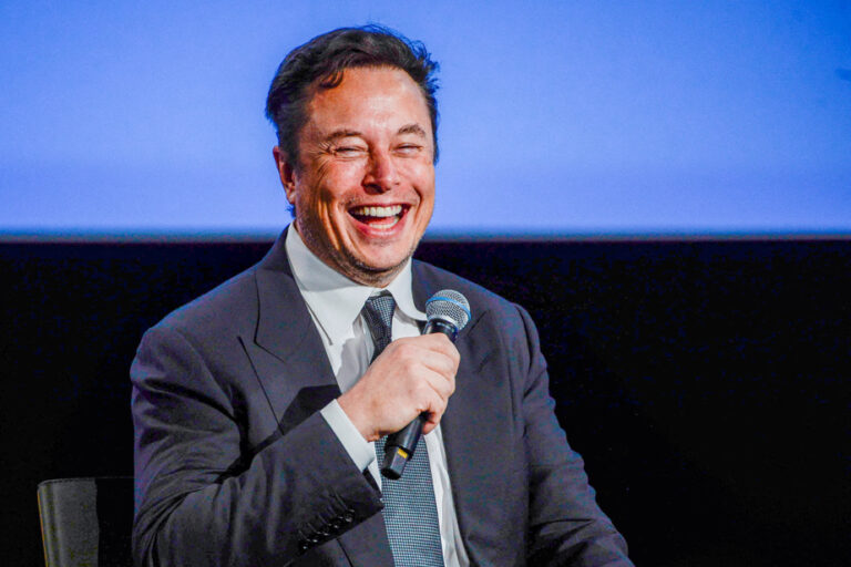 Elon Musk presents his vision for the future of Tesla