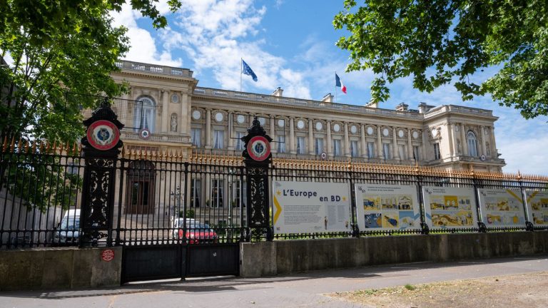 Emmanuel Macron announces a substantial increase in the staff and budget of the Ministry of Foreign Affairs