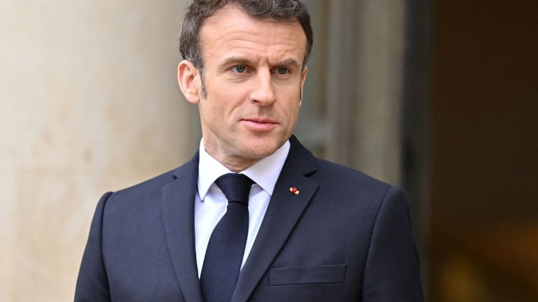 Emmanuel Macron wants the reform “to be able to go to the end of its democratic journey”