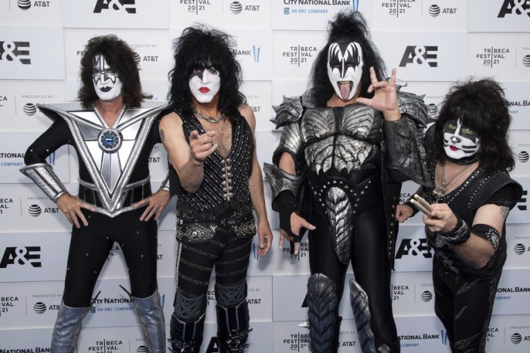 Energy 94.3 hosts tricked by fake Gene Simmons