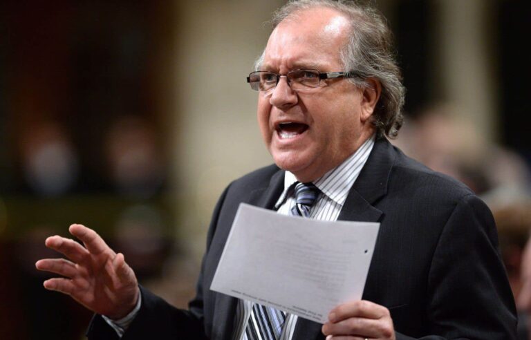 Ex-minister Bernard Valcourt criminally charged for incident with police