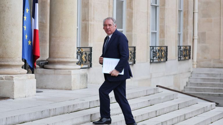 François Bayrou and ten others sent back to court