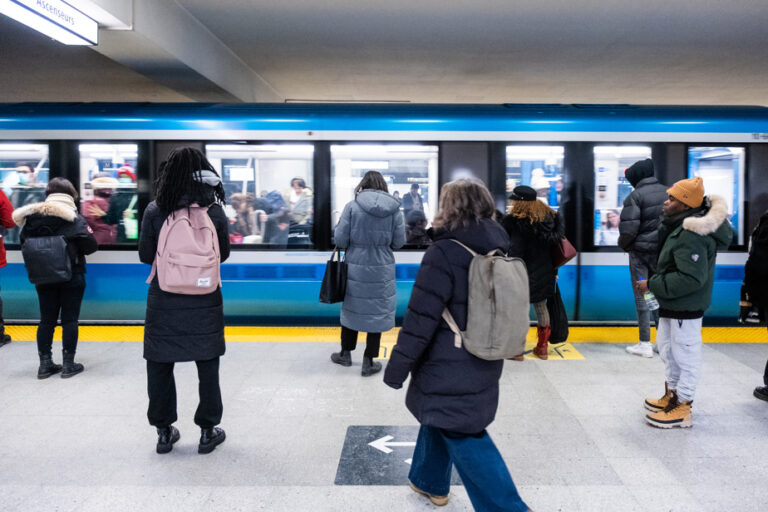 Free for 65 and over at the STM |  40% of seniors will take the metro and bus more, according to a study