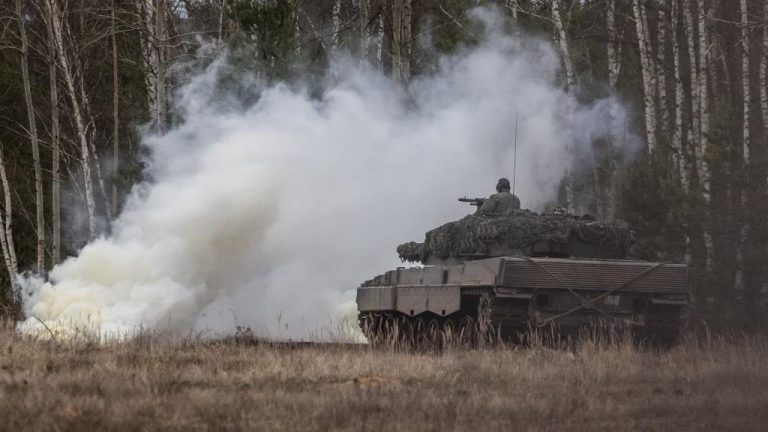 Germany delivered 18 Leopard tanks to kyiv