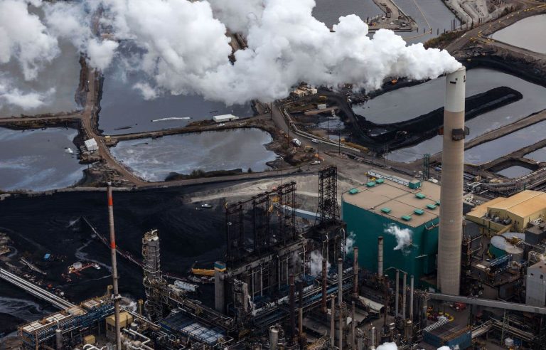 Greenpeace sues tar sands industry for ‘greenwashing’