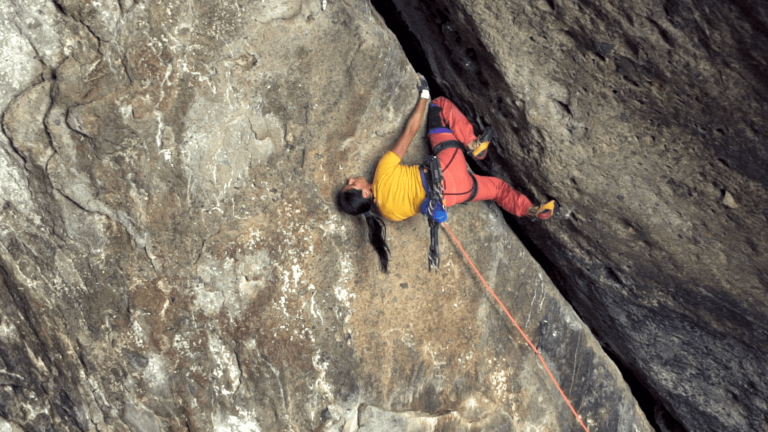 “I want to carry the voice of Iranian women because they are inaudible”, denounces Nasim Eshqi, Iranian climbing champion