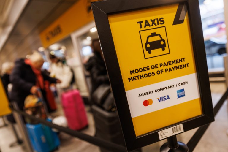 “Illegal” taxis at Montréal-Trudeau |  A practice that has become “far too easy”